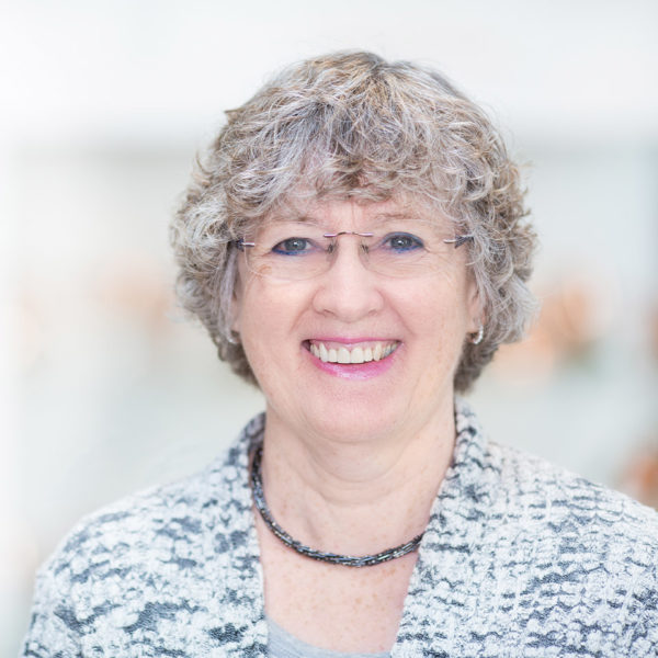 Portrait von Helga Schmidt